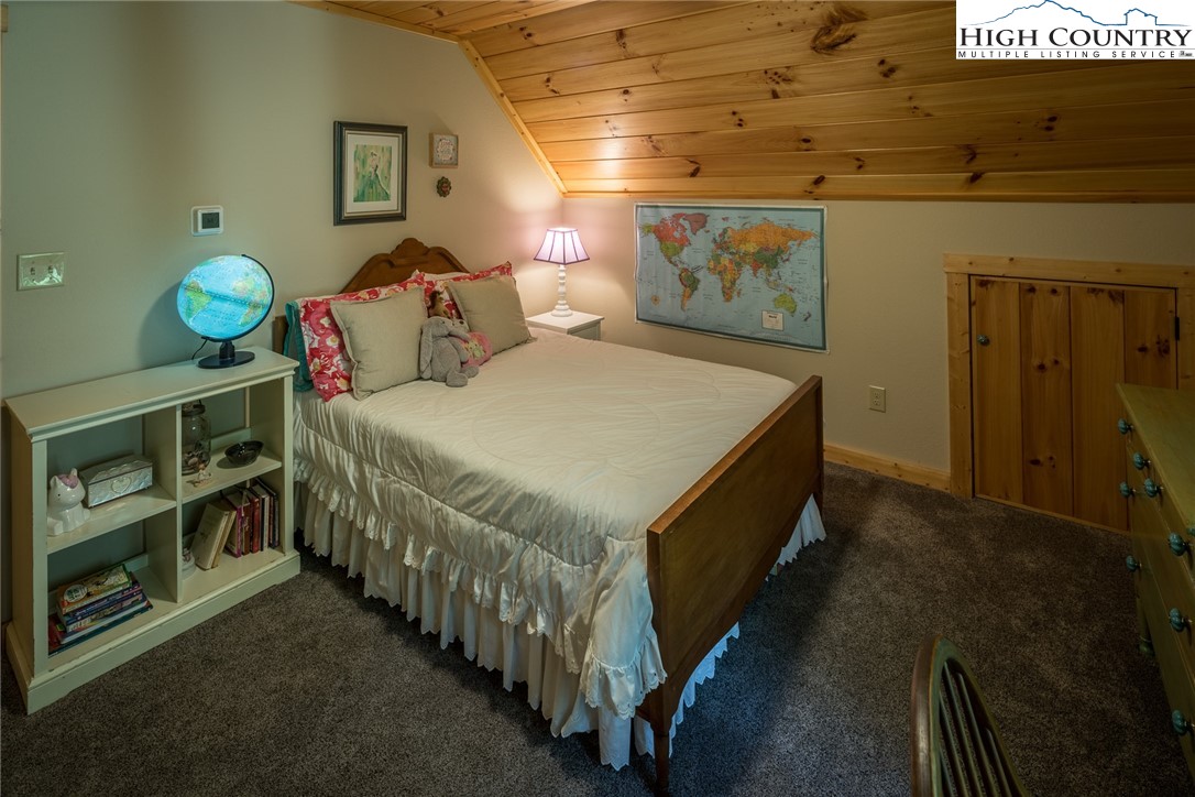 404 Signature Ridge Road Banner Elk, NC 28604 - Photo 23 of 30