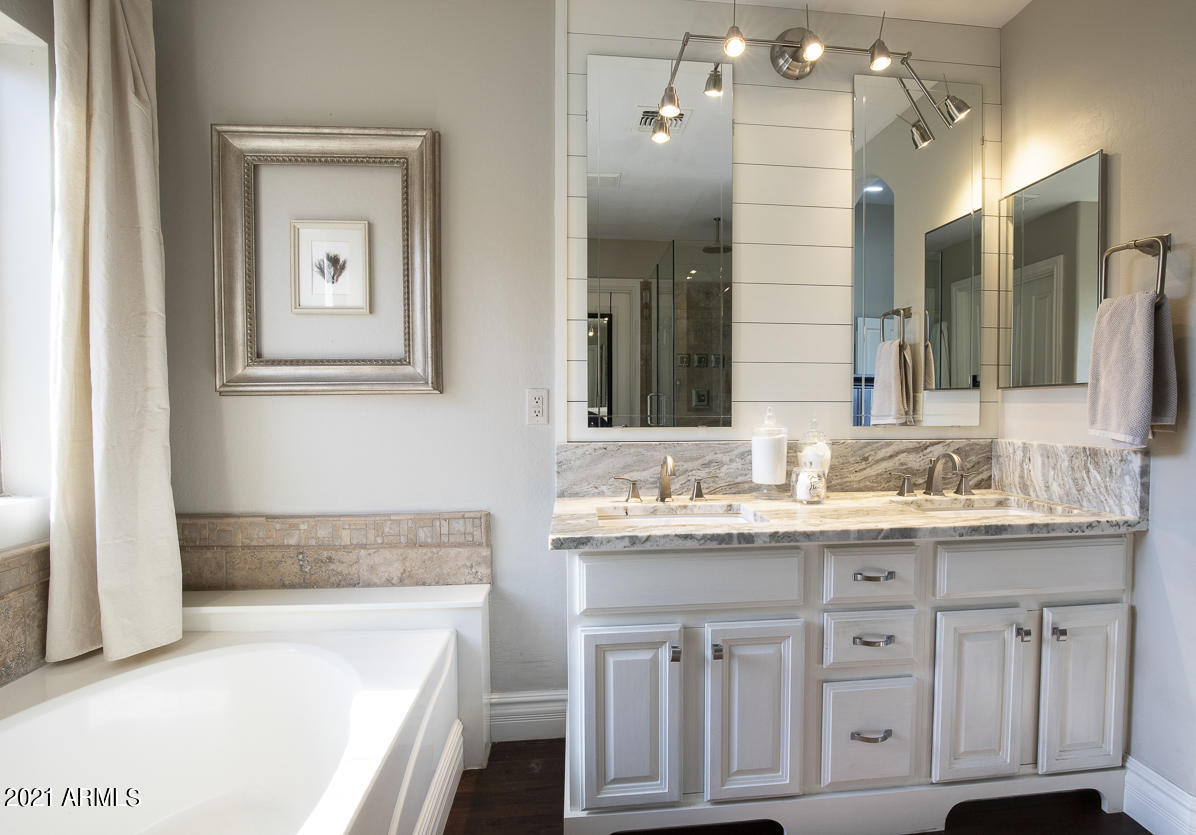 4824 East Sleepy Ranch Road Cave Creek, AZ 85331 - Photo 9 of 22 Master Bathroom
