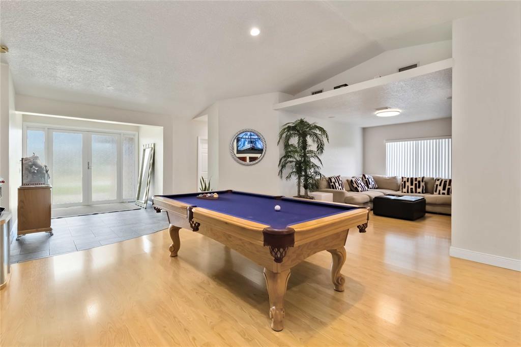 3290 Southwest 131st Terrace Davie, FL 33330 - Photo 6 of 46