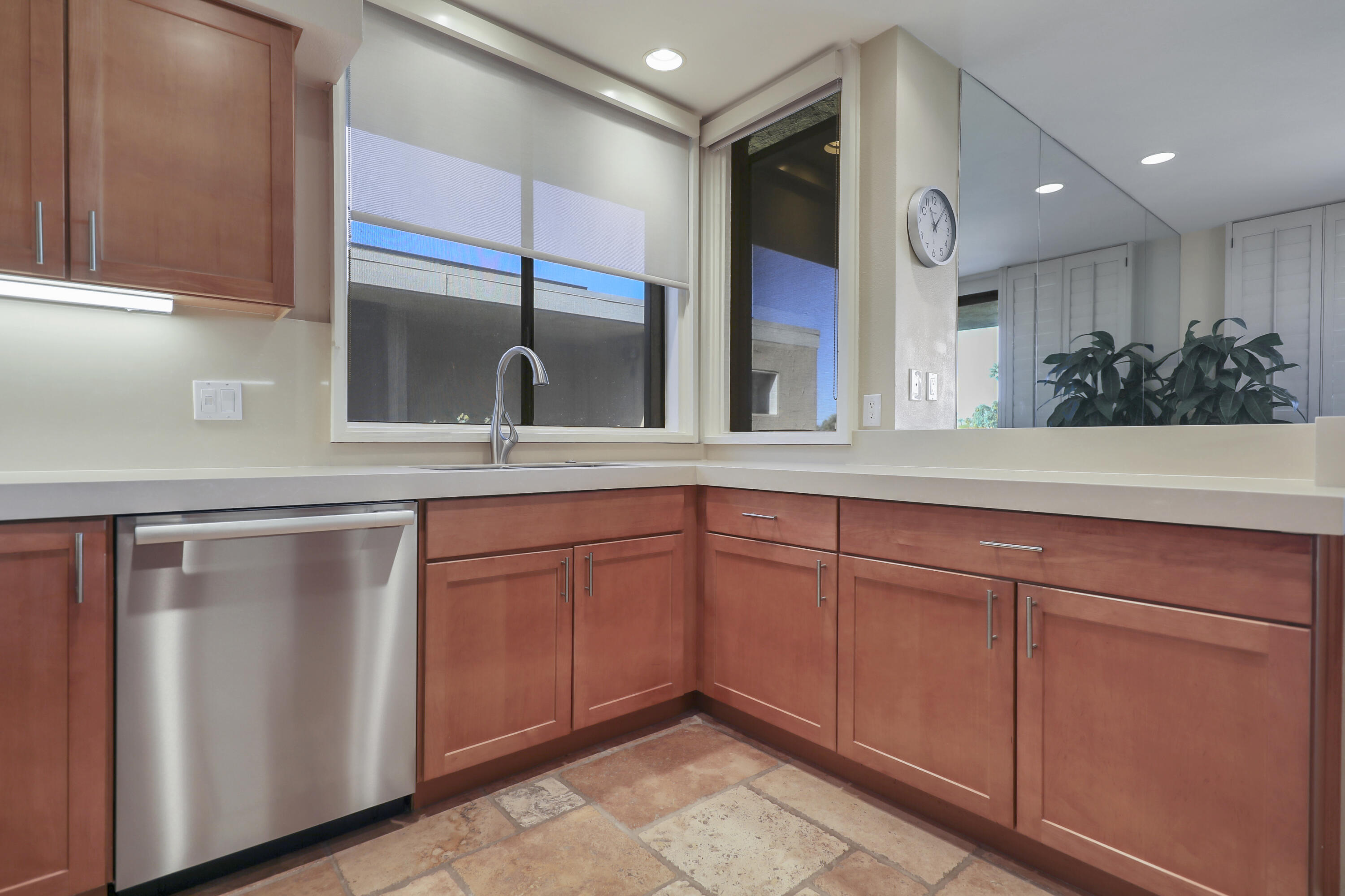 77766 Cherokee Road Indian Wells, CA 92210 - Photo 14 of 42 Gourmet Kitchen