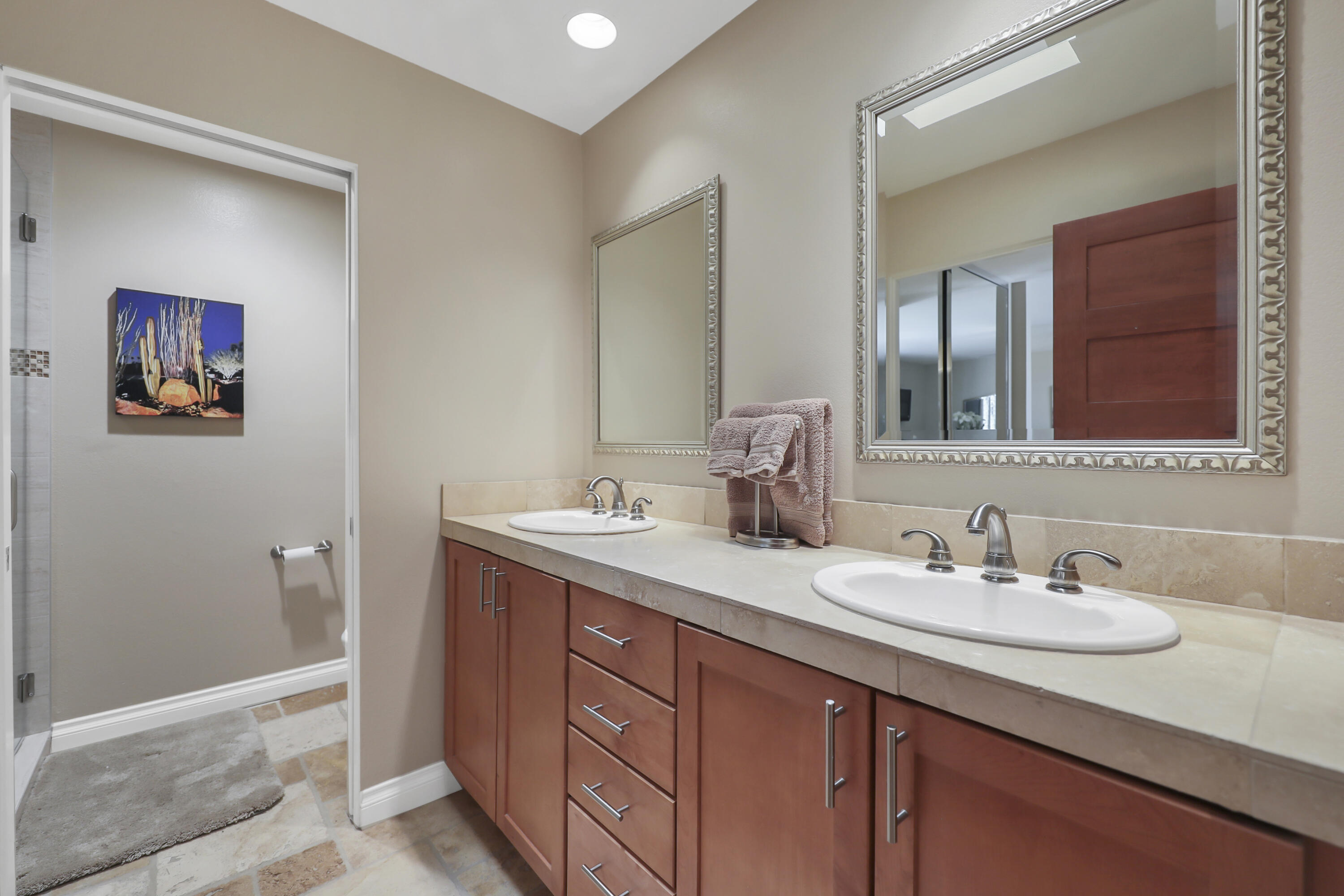 77766 Cherokee Road Indian Wells, CA 92210 - Photo 23 of 42 Guest Bath