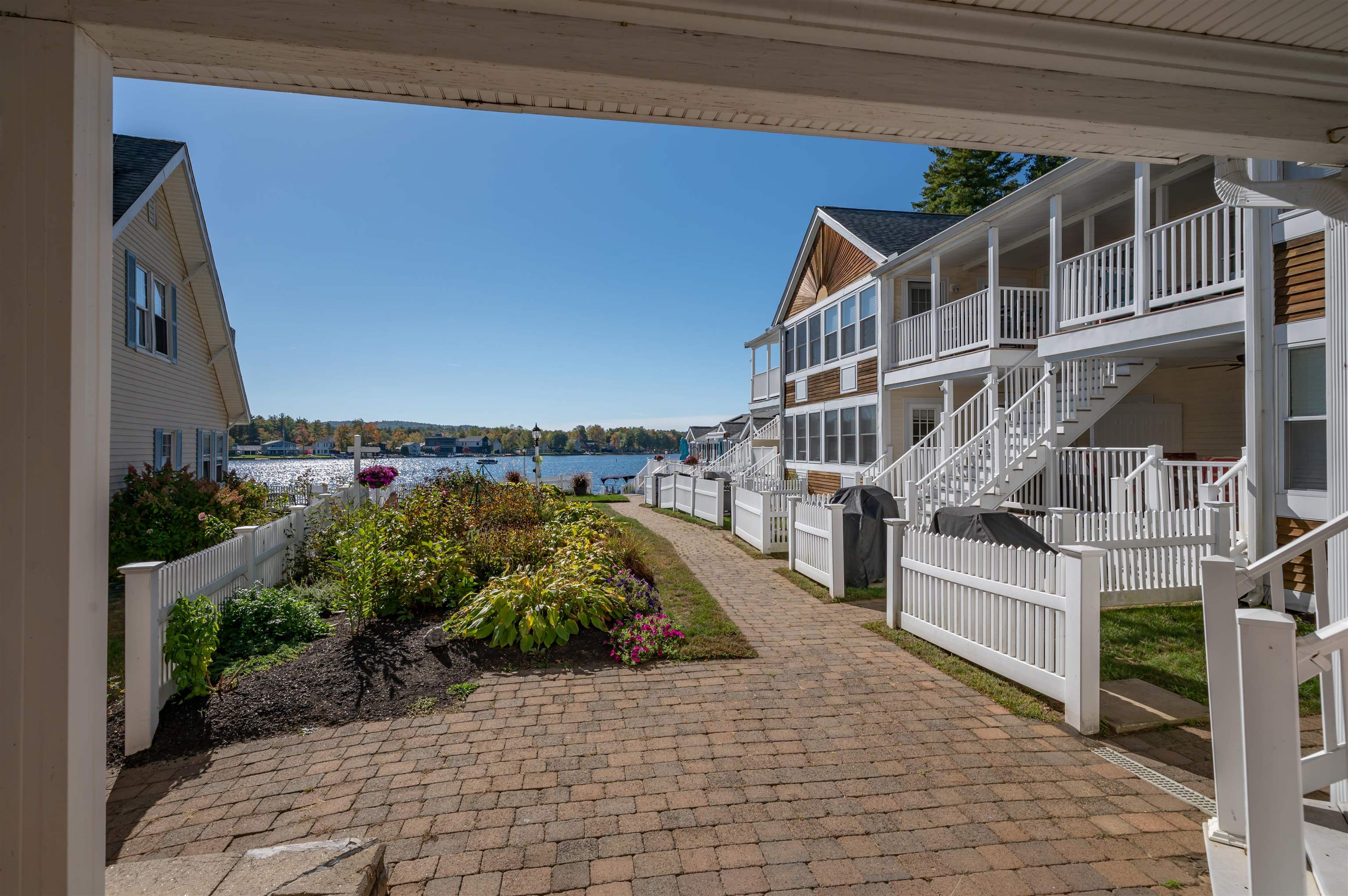16 Hill Road, Unit 8 Tilton, NH 03276 - Photo 3 of 31