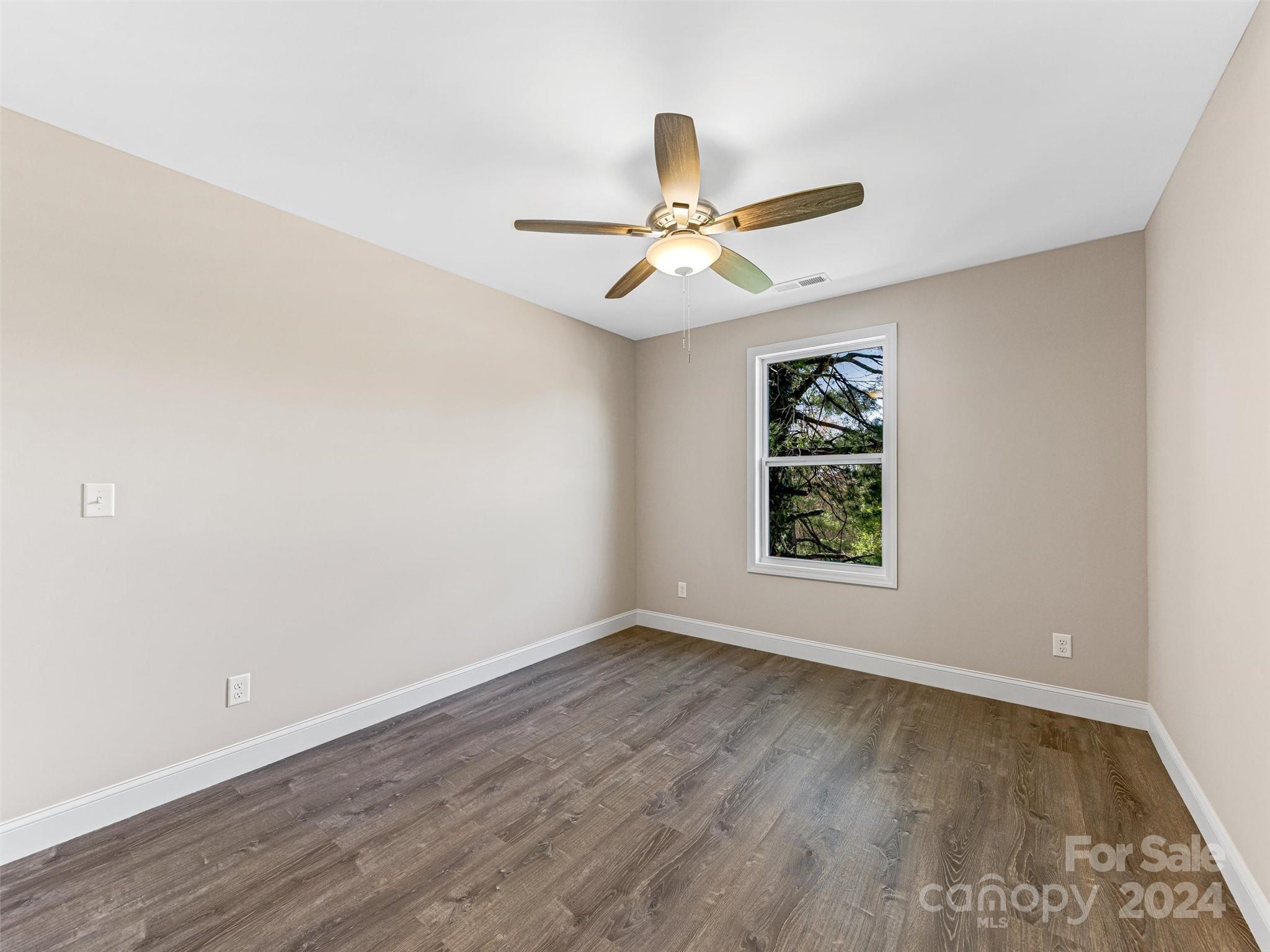 111 Tuttle Road Hendersonville, NC 28792 - Photo 29 of 37 Gallery Image 29