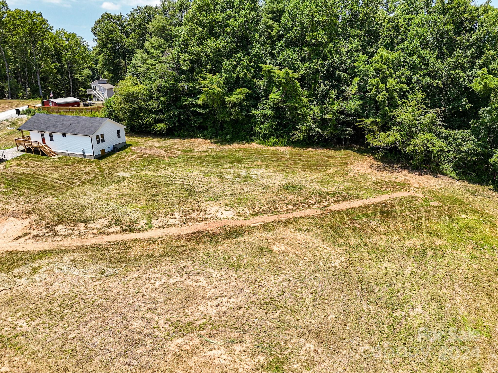 111 Tuttle Road Hendersonville, NC 28792 - Photo 6 of 37 Gallery Image 6