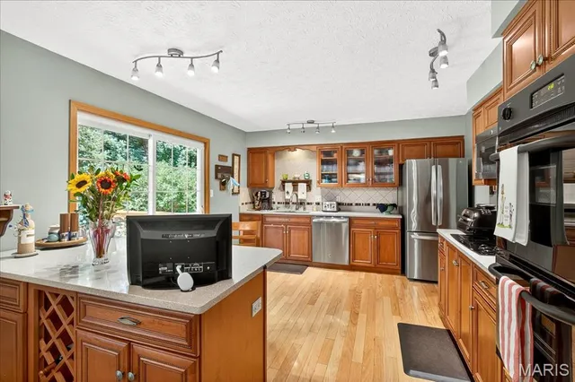 $299,900 | 1118 Robert Drive, Godfrey, IL 62035