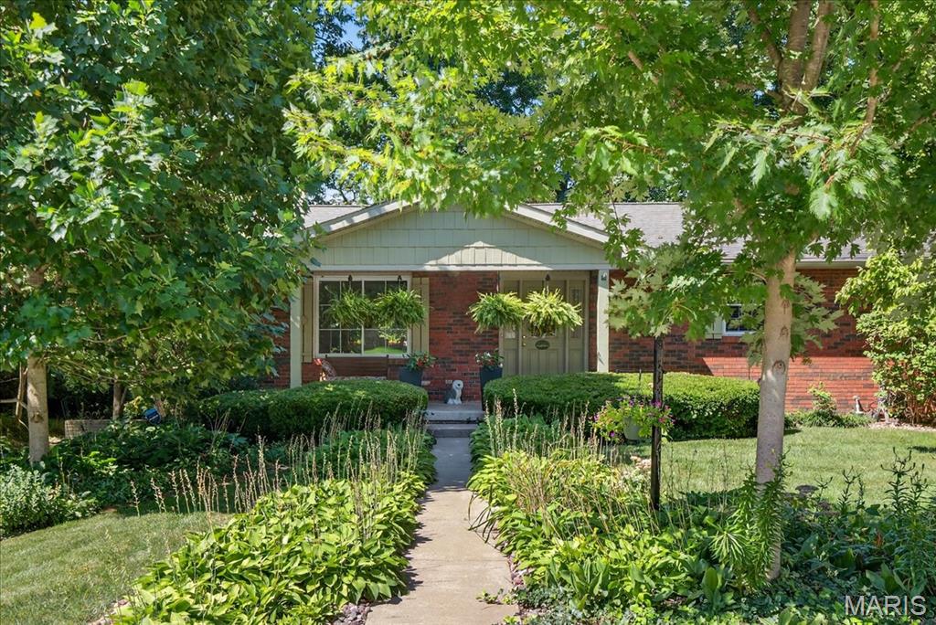 1118 Robert Drive Godfrey, IL 62035 - Photo 2 of 49