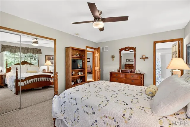 $299,900 | 1118 Robert Drive, Godfrey, IL 62035