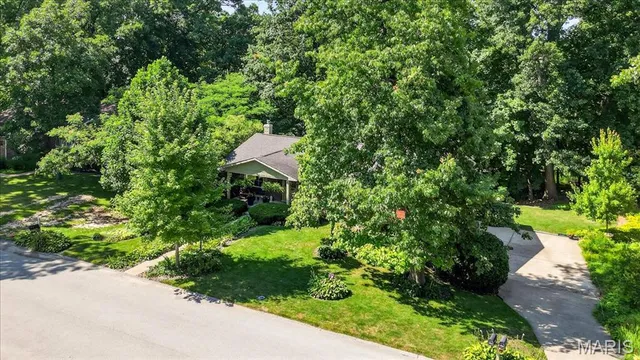 $299,900 | 1118 Robert Drive, Godfrey, IL 62035