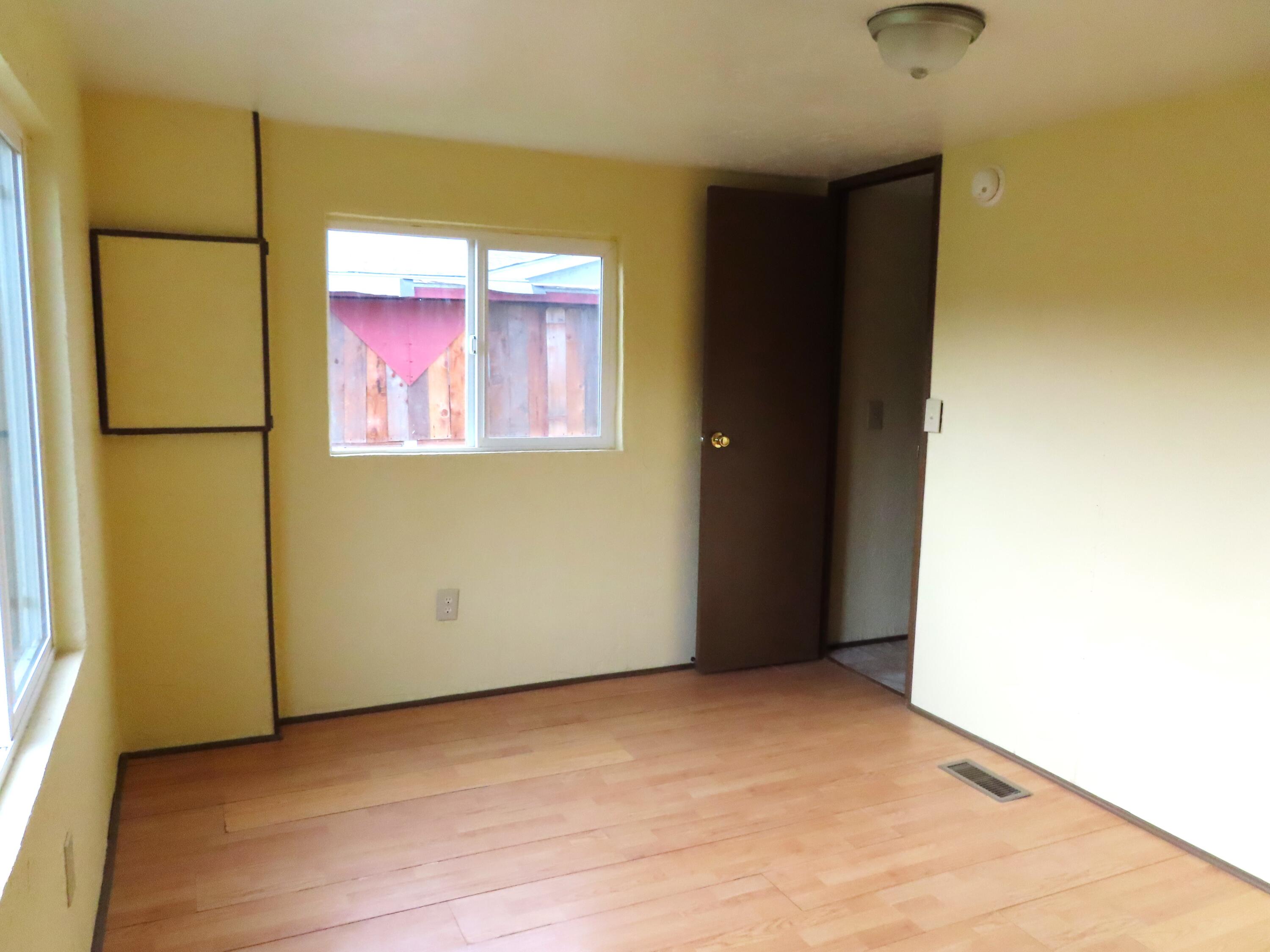 11427 Blackwell Road, Unit 4 Central Point, OR 97502 - Photo 14 of 24 Bedroom #1