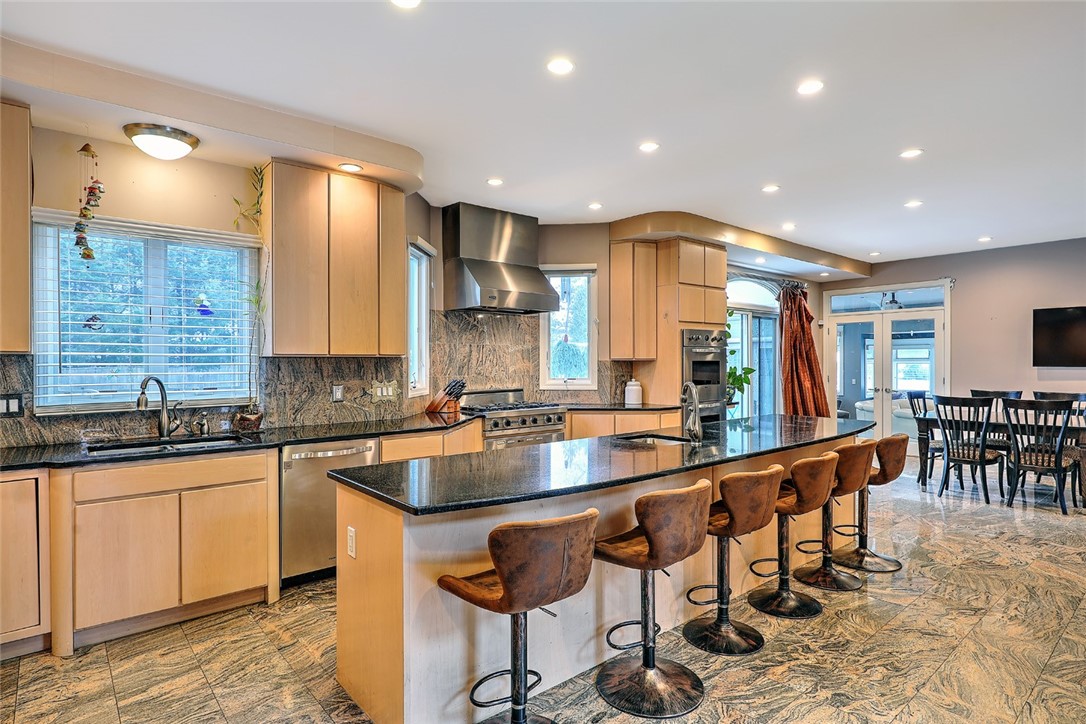 15 Morgan Court Lincoln, RI 02865 - Photo 12 of 48 Gallery Image 12
