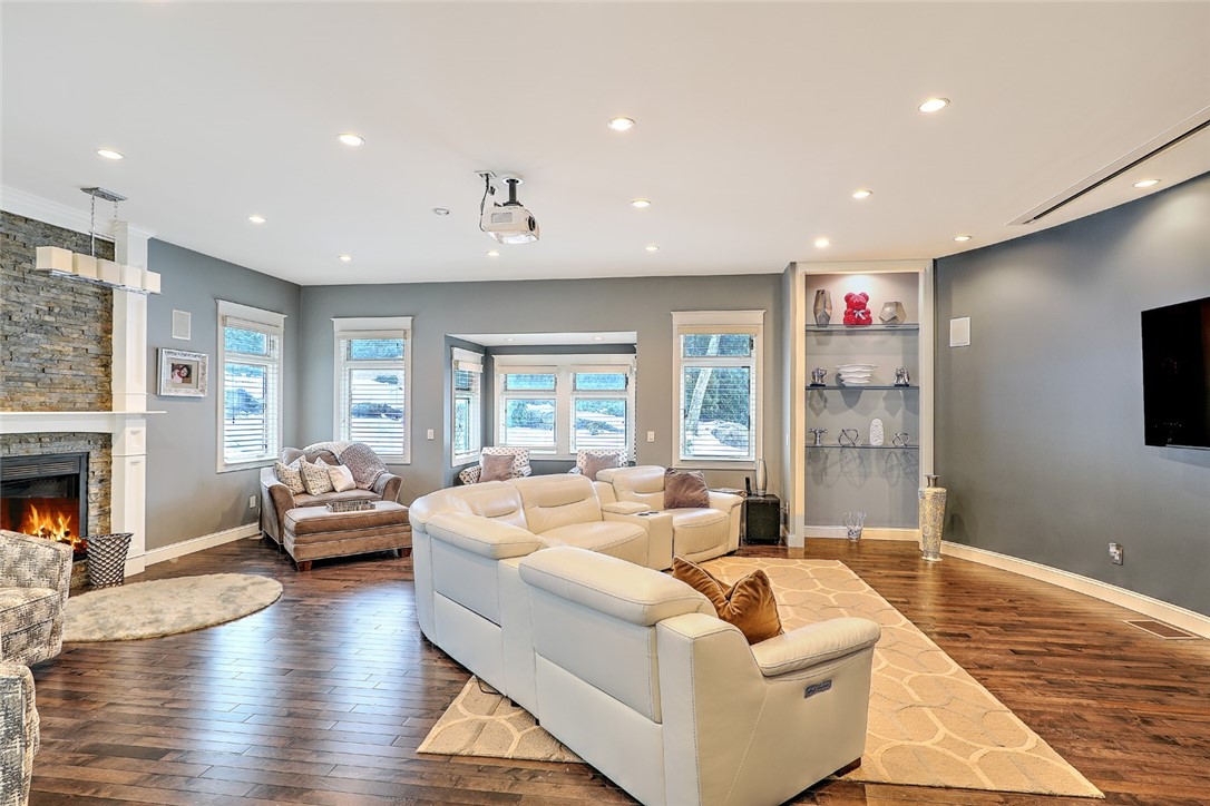 15 Morgan Court Lincoln, RI 02865 - Photo 21 of 48 Gallery Image 21