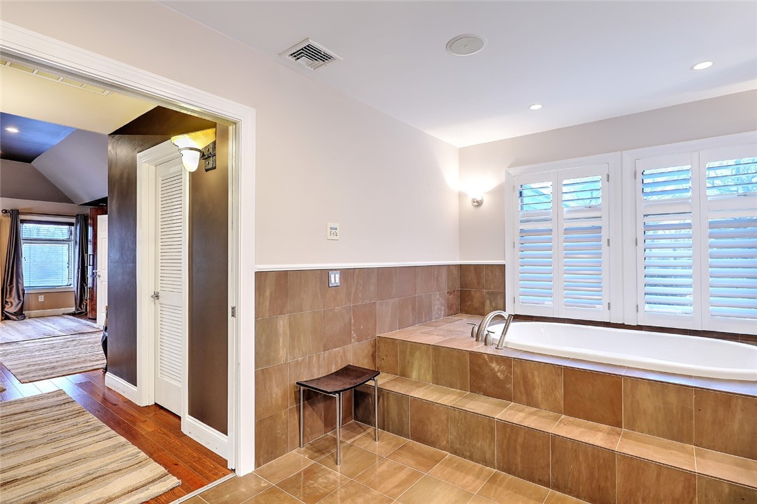 15 Morgan Court Lincoln, RI 02865 - Photo 32 of 48 Gallery Image 32