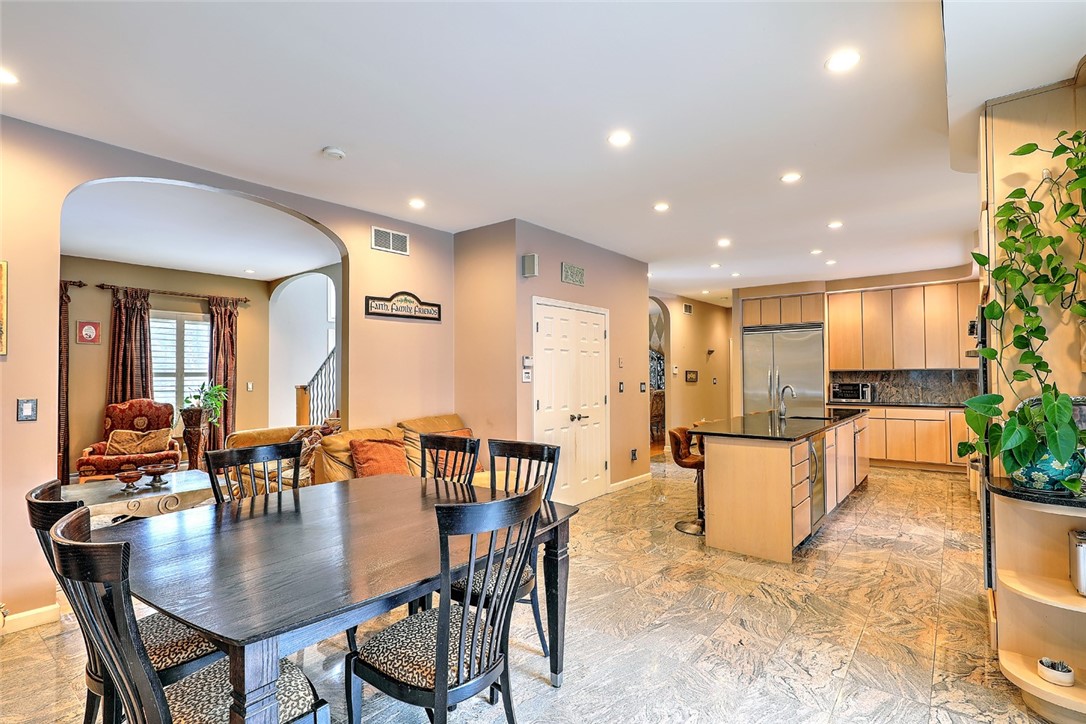 15 Morgan Court Lincoln, RI 02865 - Photo 10 of 48 Gallery Image 10
