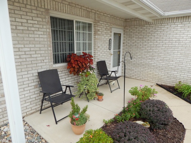 205 West Spring Street, Unit B Bluffton, IN 46714 - Photo 1 of 16 Gallery Image 1