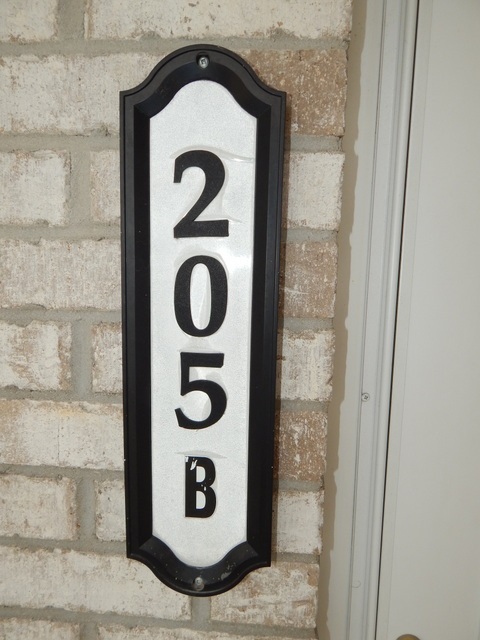 205 West Spring Street, Unit B Bluffton, IN 46714 - Photo 3 of 16 Gallery Image 3