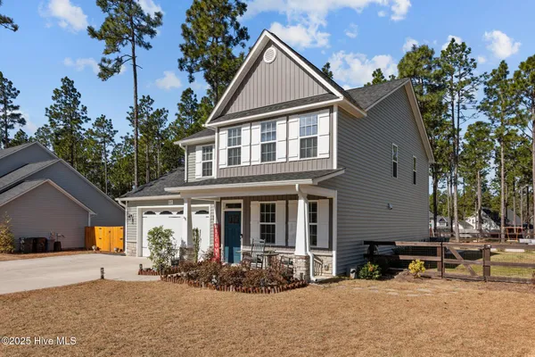 $549,900 | 217 Thistleberry Drive, Aberdeen, NC 28315