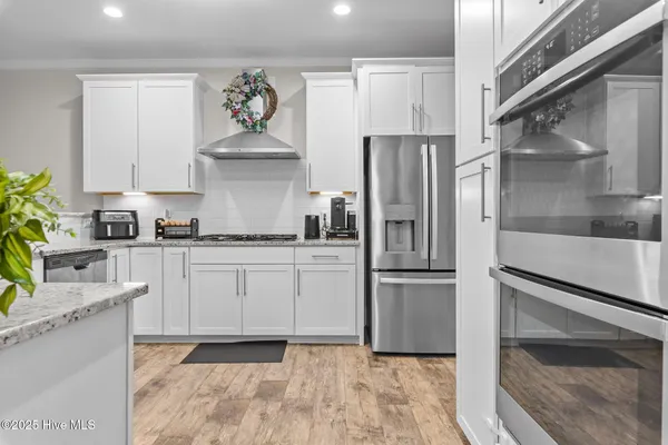 $549,900 | 217 Thistleberry Drive, Aberdeen, NC 28315