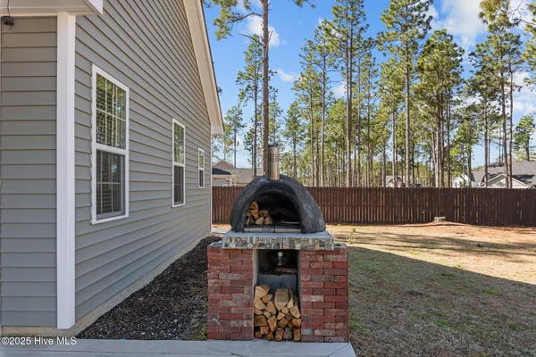 $549,900 | 217 Thistleberry Drive, Aberdeen, NC 28315