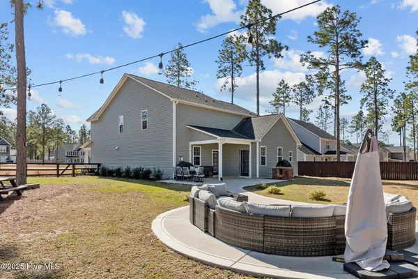 $549,900 | 217 Thistleberry Drive, Aberdeen, NC 28315