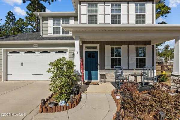 $549,900 | 217 Thistleberry Drive, Aberdeen, NC 28315