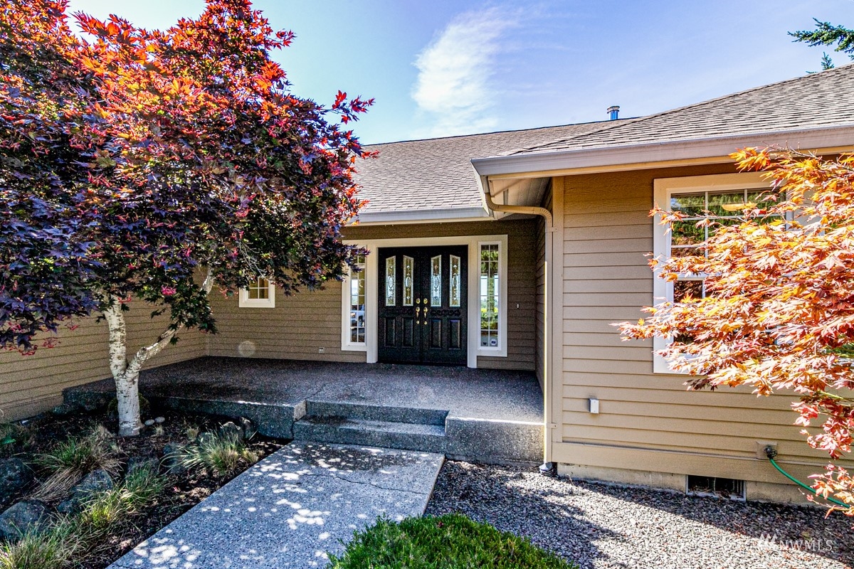 422 Elwha Bluff Road Port Angeles, WA 98363 - Photo 5 of 39 Gallery Image 5