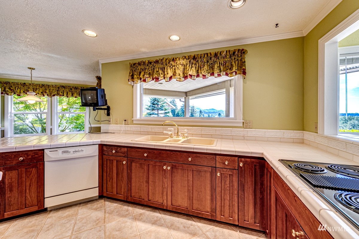 422 Elwha Bluff Road Port Angeles, WA 98363 - Photo 8 of 39 Gallery Image 8