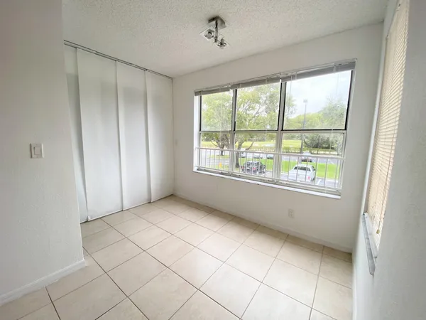 $1,700 | 3310 Pinewalk Drive North, Unit 1826, Margate, FL 33063