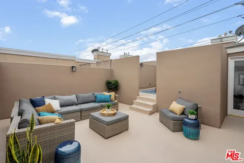 $1,499,000 | 11855 Goshen Avenue, Unit 305, Los Angeles, CA 90049