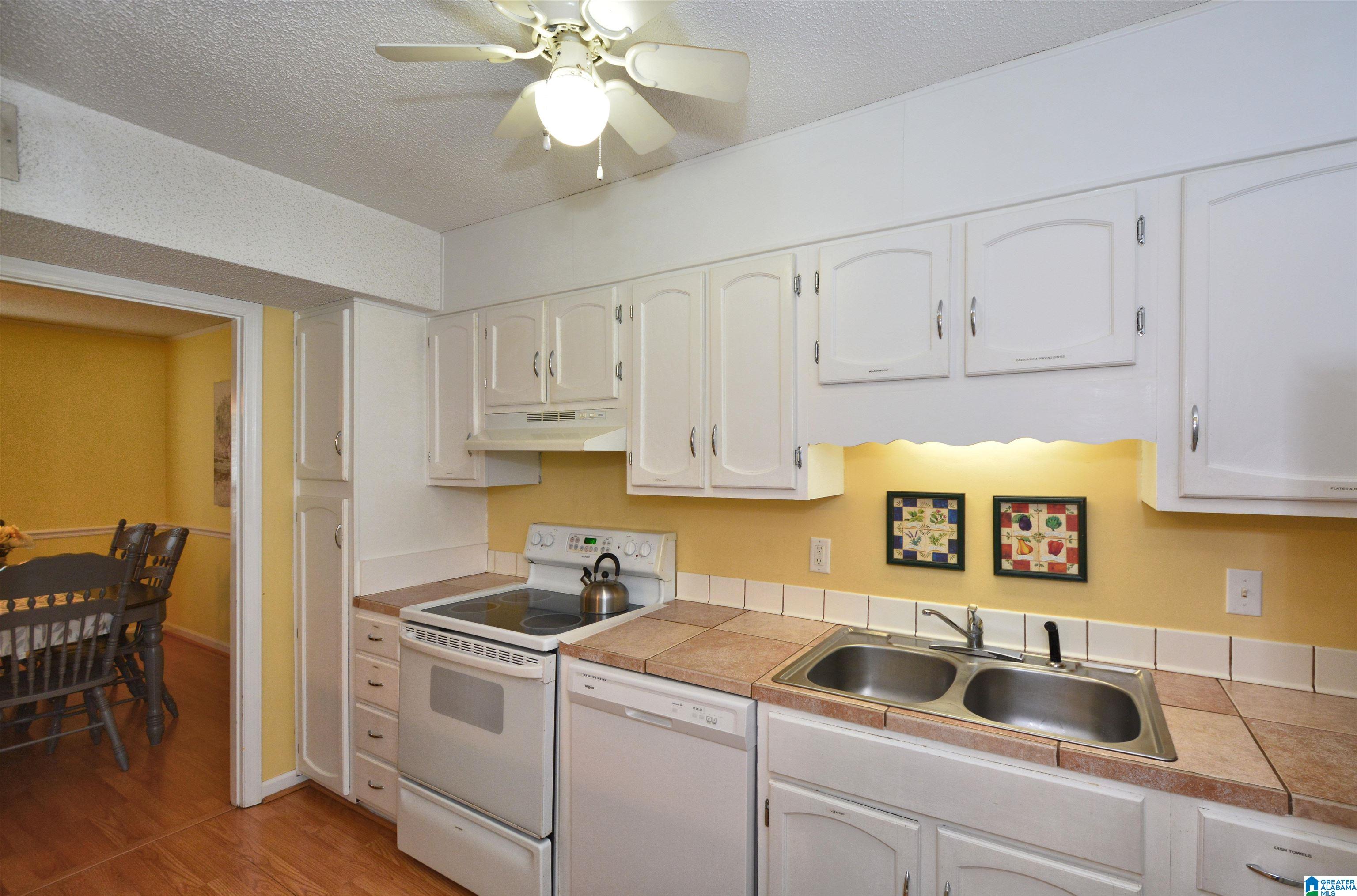 715 Cahaba Manor Trail Pelham, AL 35124 - Photo 15 of 34
