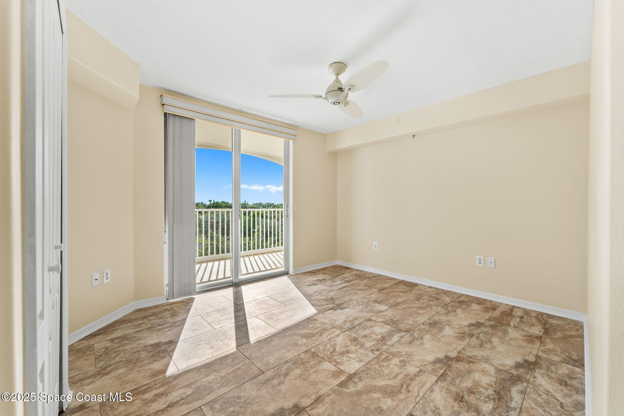 821 Del Rio Way, Unit 401 Merritt Island, FL 32953 - Photo 25 of 53 22-web-or-mls-DSC01090-HDR
