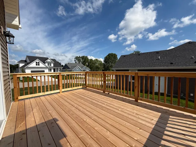 $569,990 | 1136 Oxbow Court, Pewaukee, WI 53072