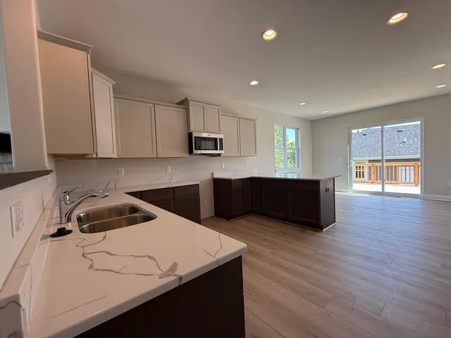 $569,990 | 1136 Oxbow Court, Pewaukee, WI 53072