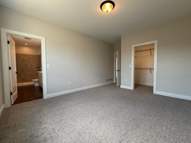 $569,990 | 1136 Oxbow Court, Pewaukee, WI 53072