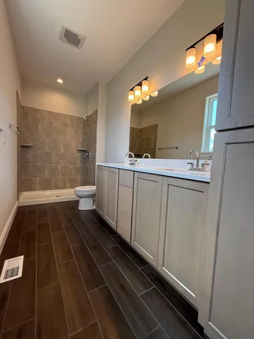 $569,990 | 1136 Oxbow Court, Pewaukee, WI 53072