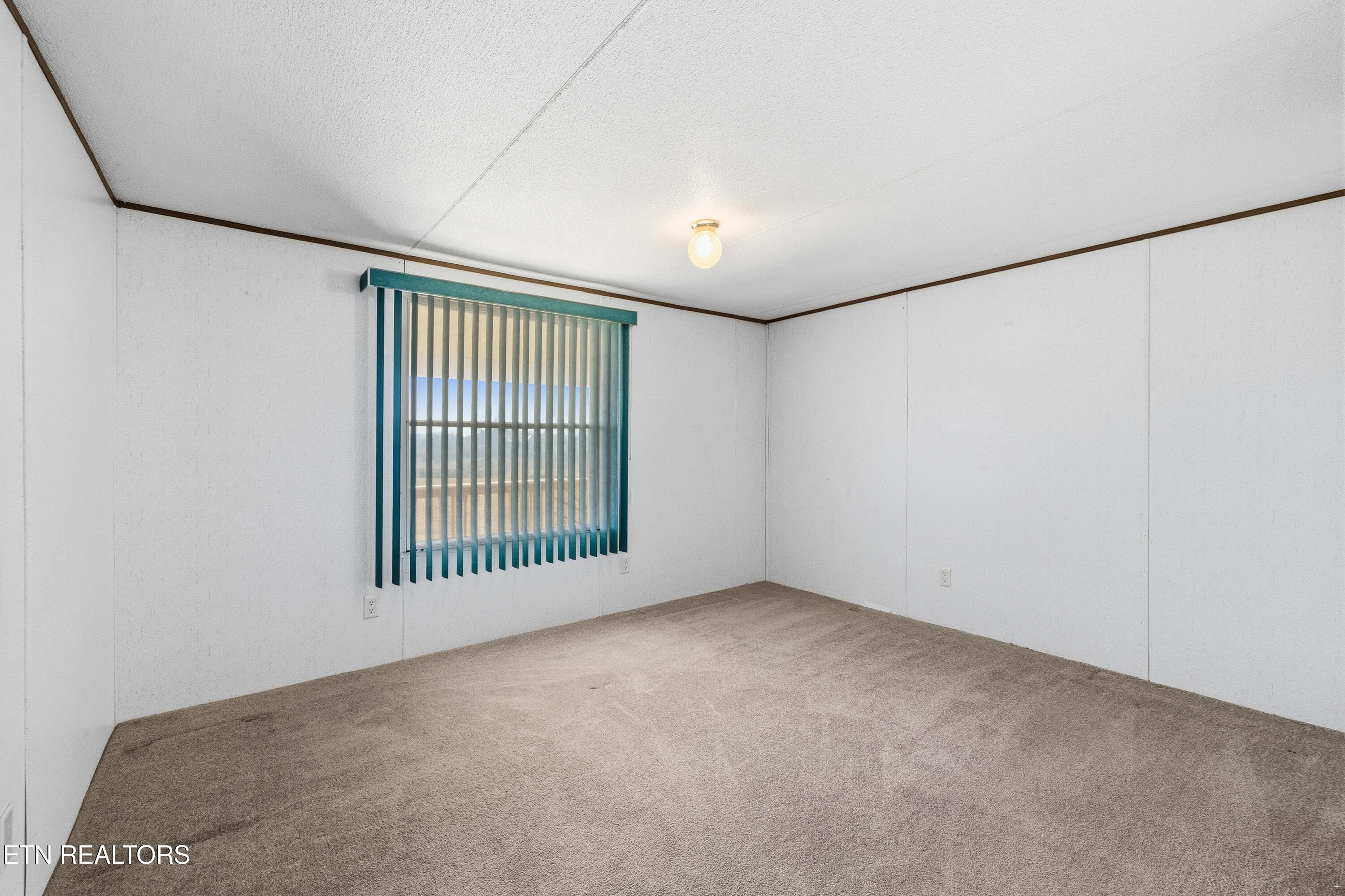 251 Glenlock Road Sweetwater, TN 37874 - Photo 19 of 37 Bedroom 2