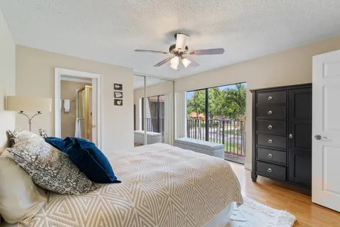 $300,000 | 2944 Southwest 11th Place North, Unit 2944, Deerfield Beach, FL 33442