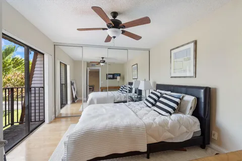 $300,000 | 2944 Southwest 11th Place North, Unit 2944, Deerfield Beach, FL 33442