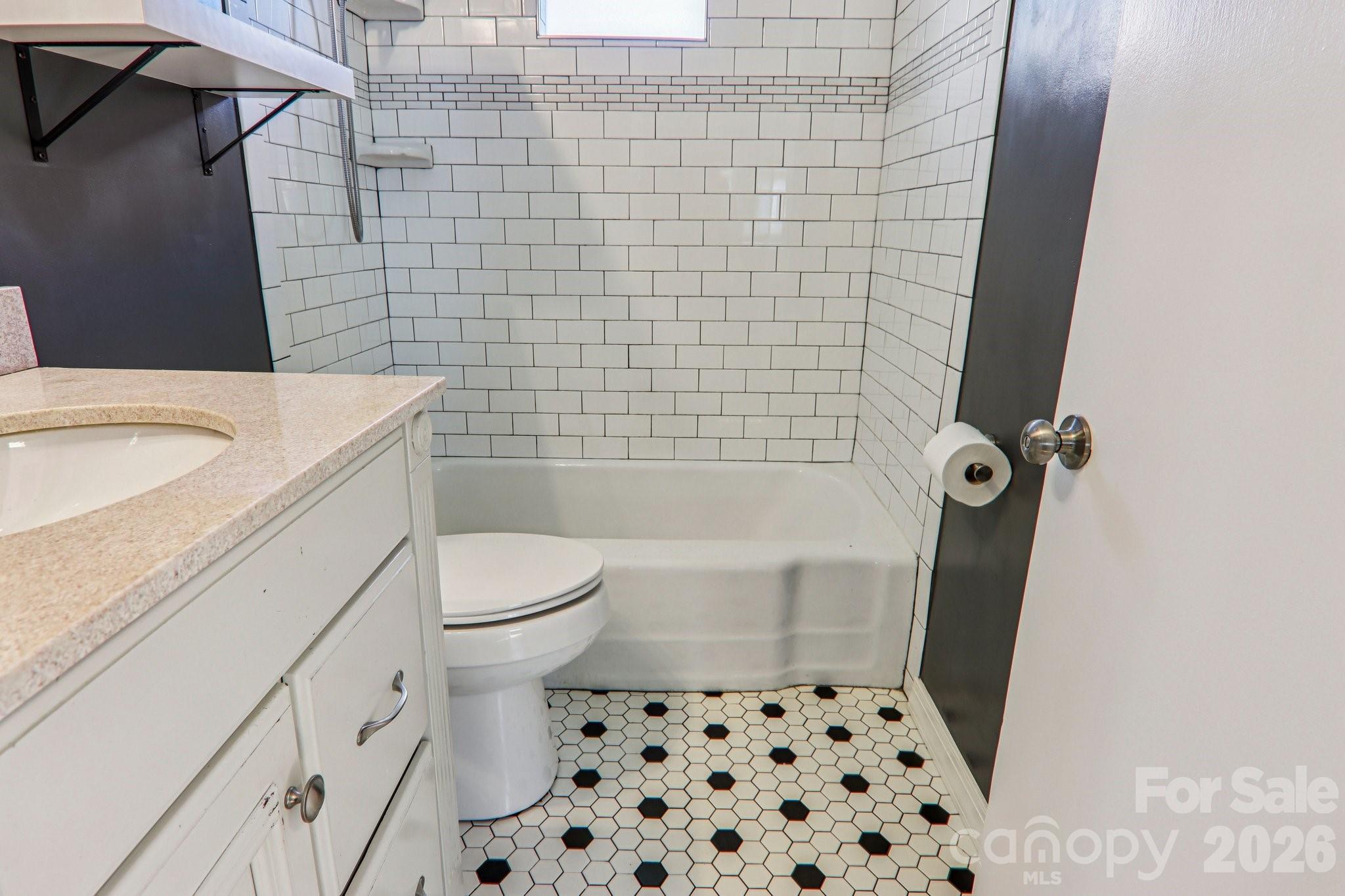 11 Huffman Road Asheville, NC 28806 - Photo 18 of 36 Gallery Image 18
