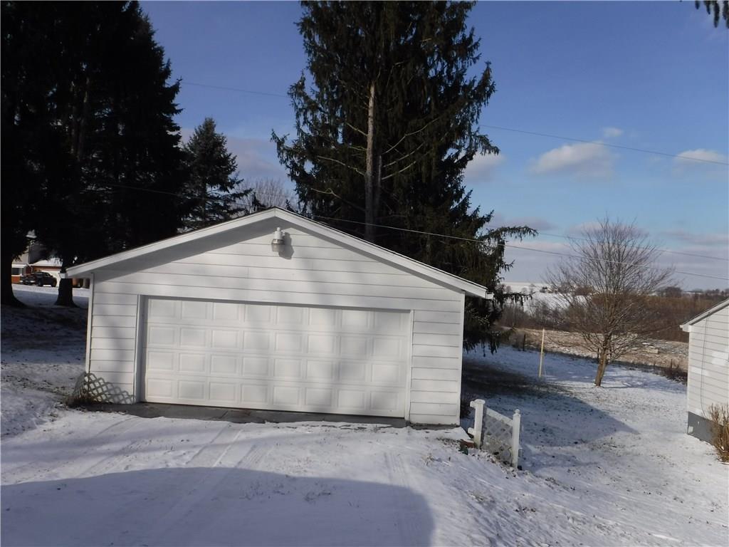 369 Glendale Road Beaver Falls, PA 15010 - Photo 2 of 25 Gallery Image 2