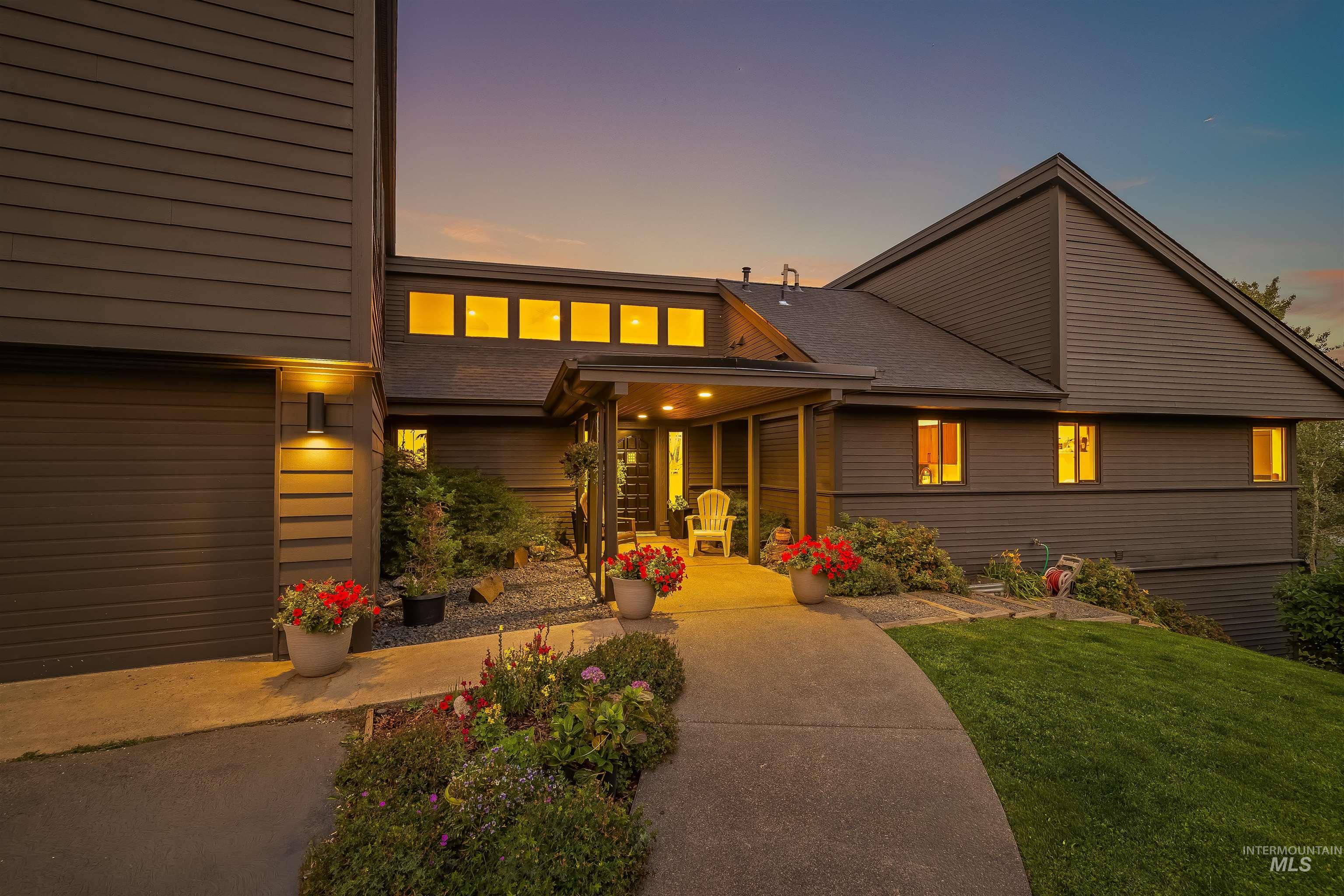 2048 Arborcrest Road Moscow, ID 83843 - Photo 45 of 50 Multi-level exterior with dark horizontal siding