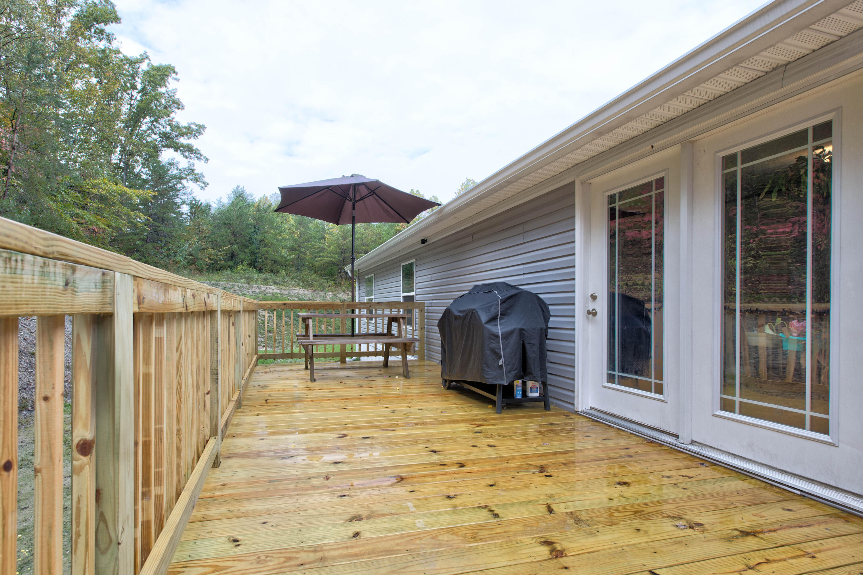 200 West Halls Road Stanton, KY 40380 - Photo 19 of 25 BACK DECK