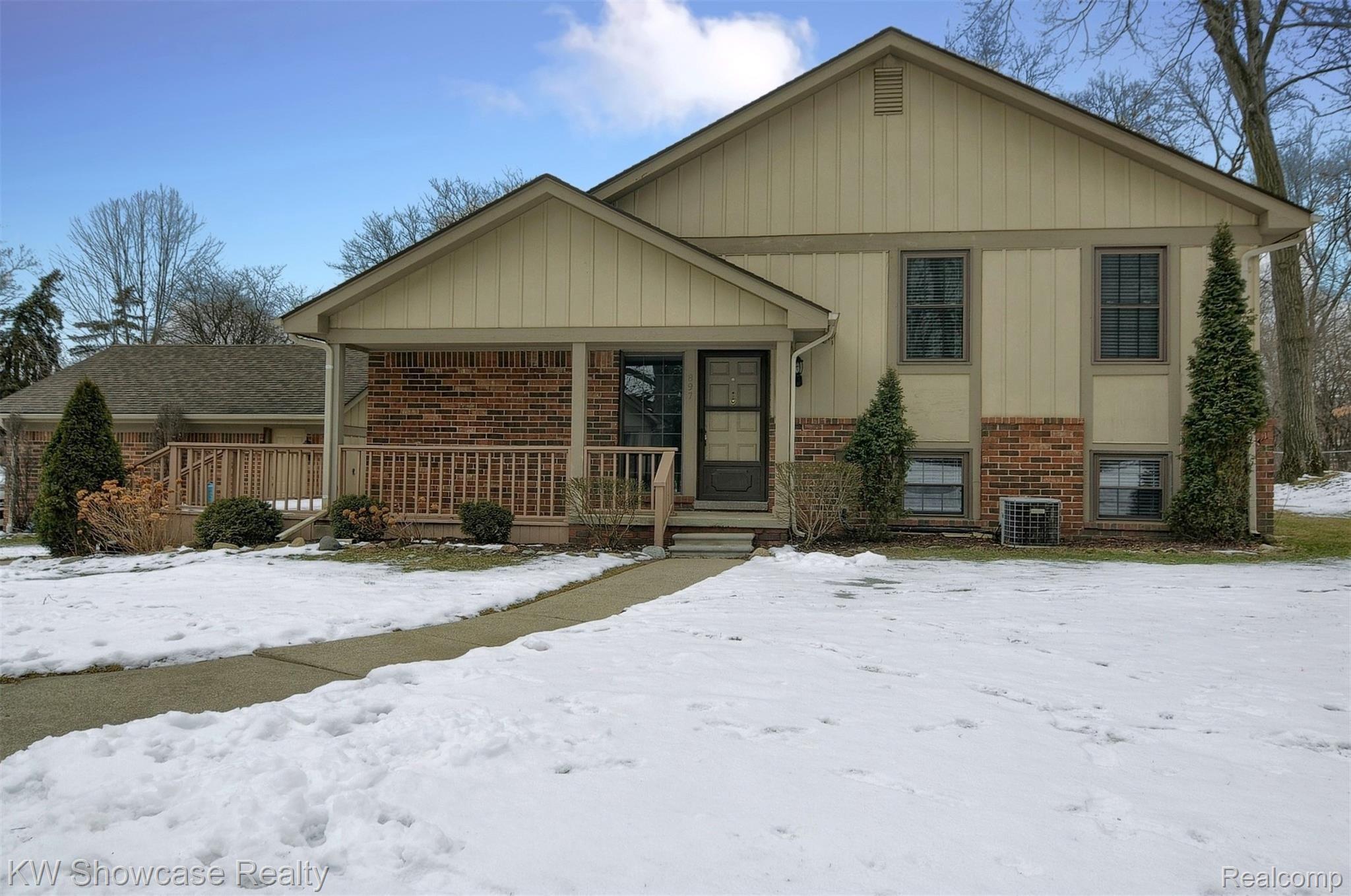 897 Lafayette Court Rochester, MI 48307 - Photo 3 of 34 1-Front.jpg