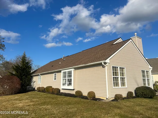 $380,000 | 8 Skyline Drive, Lakewood, NJ 08701