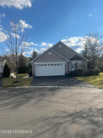 $380,000 | 8 Skyline Drive, Lakewood, NJ 08701