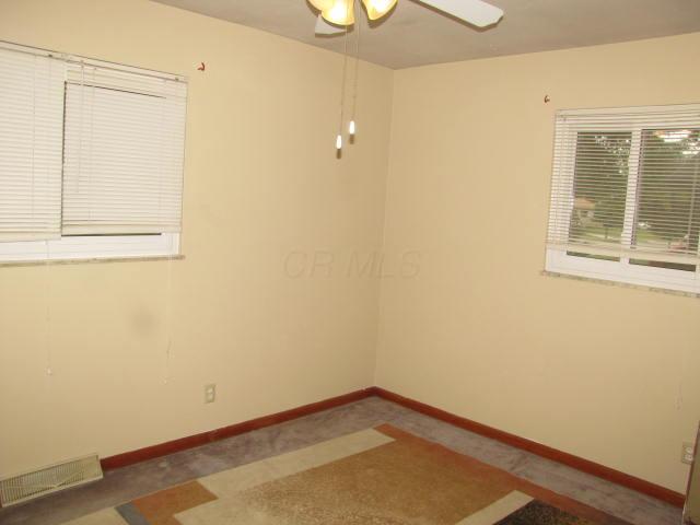 1302 Bernhard Road Columbus, OH 43227 - Photo 12 of 20 Gallery Image 12