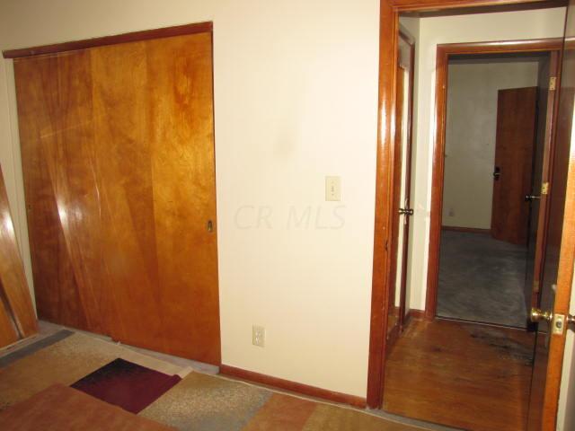 1302 Bernhard Road Columbus, OH 43227 - Photo 15 of 20 Gallery Image 15