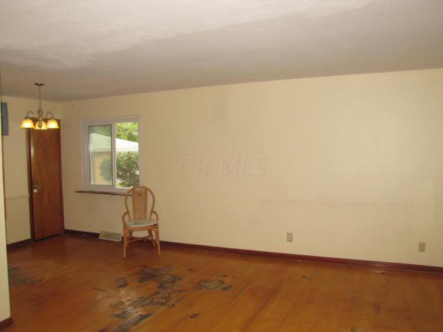 1302 Bernhard Road Columbus, OH 43227 - Photo 4 of 20 Gallery Image 4