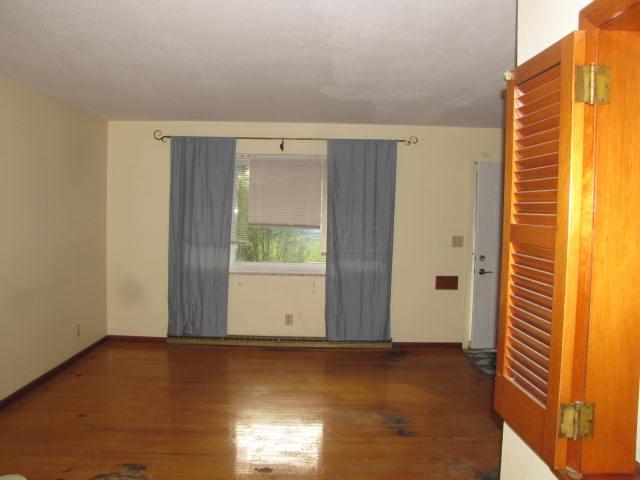 1302 Bernhard Road Columbus, OH 43227 - Photo 5 of 20 Gallery Image 5