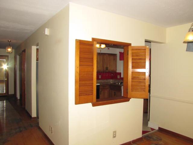 1302 Bernhard Road Columbus, OH 43227 - Photo 7 of 20 Gallery Image 7