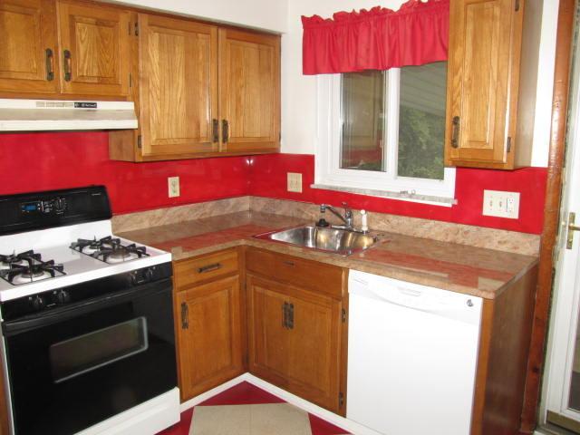 1302 Bernhard Road Columbus, OH 43227 - Photo 8 of 20 Gallery Image 8